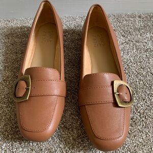 Naturalizer Tan Flats